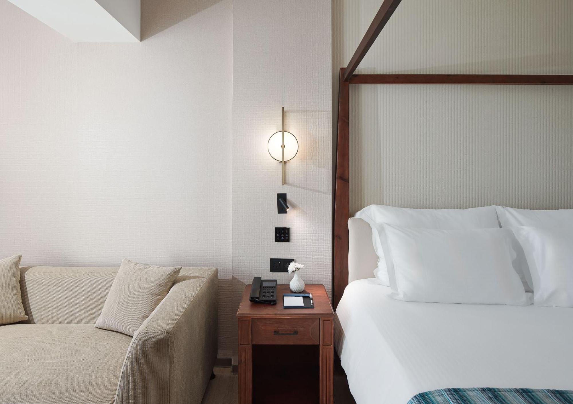 Fisherman’s Junior Suite With Pool and sea view (18+ years old)